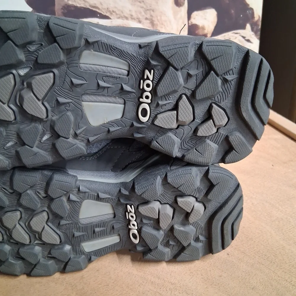 Oboz Sawtooth II Low Hiking Shoes Womens 7 Grey Trail Walking Sneakers 23702
